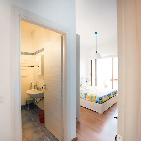 Panorama Vesuvius בית הארחה 4*