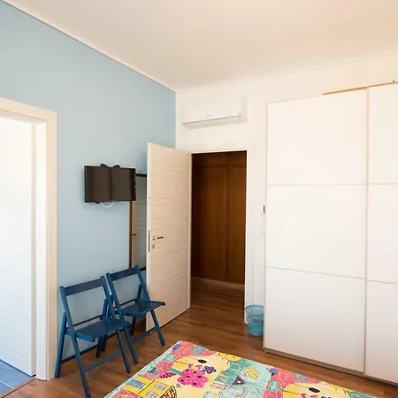 Panorama Vesuvius בית הארחה נאפולי