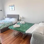 Panorama Vesuvius بيت ضيافة 3*